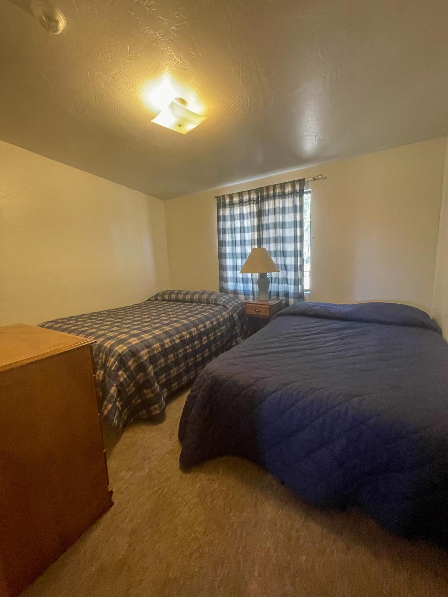 Lazy Oaks Resort パイントップ・レイクサイド 部屋 写真