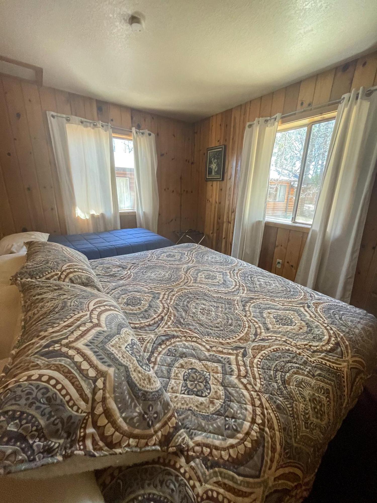 Lazy Oaks Resort パイントップ・レイクサイド 部屋 写真
