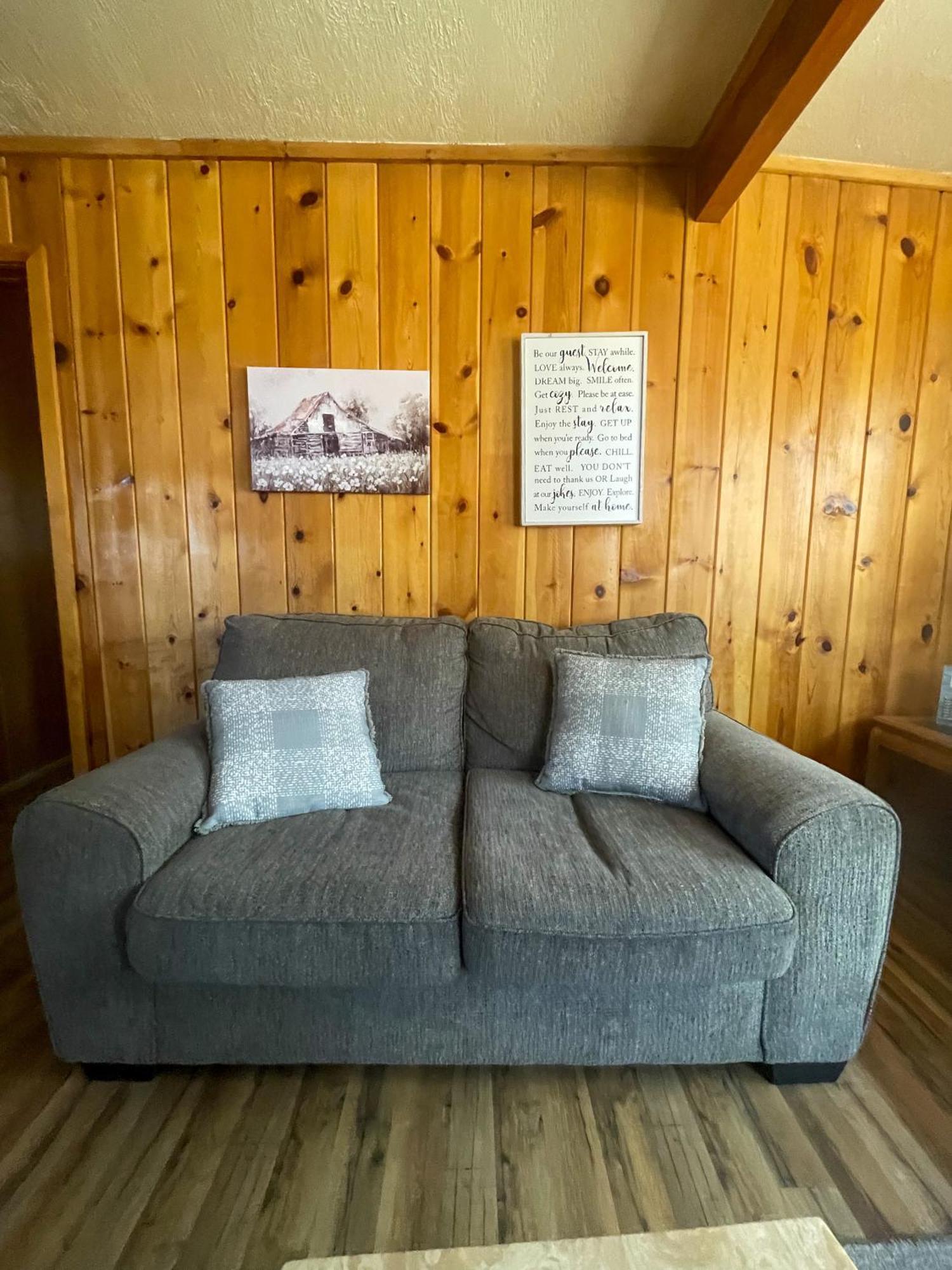Lazy Oaks Resort パイントップ・レイクサイド 部屋 写真