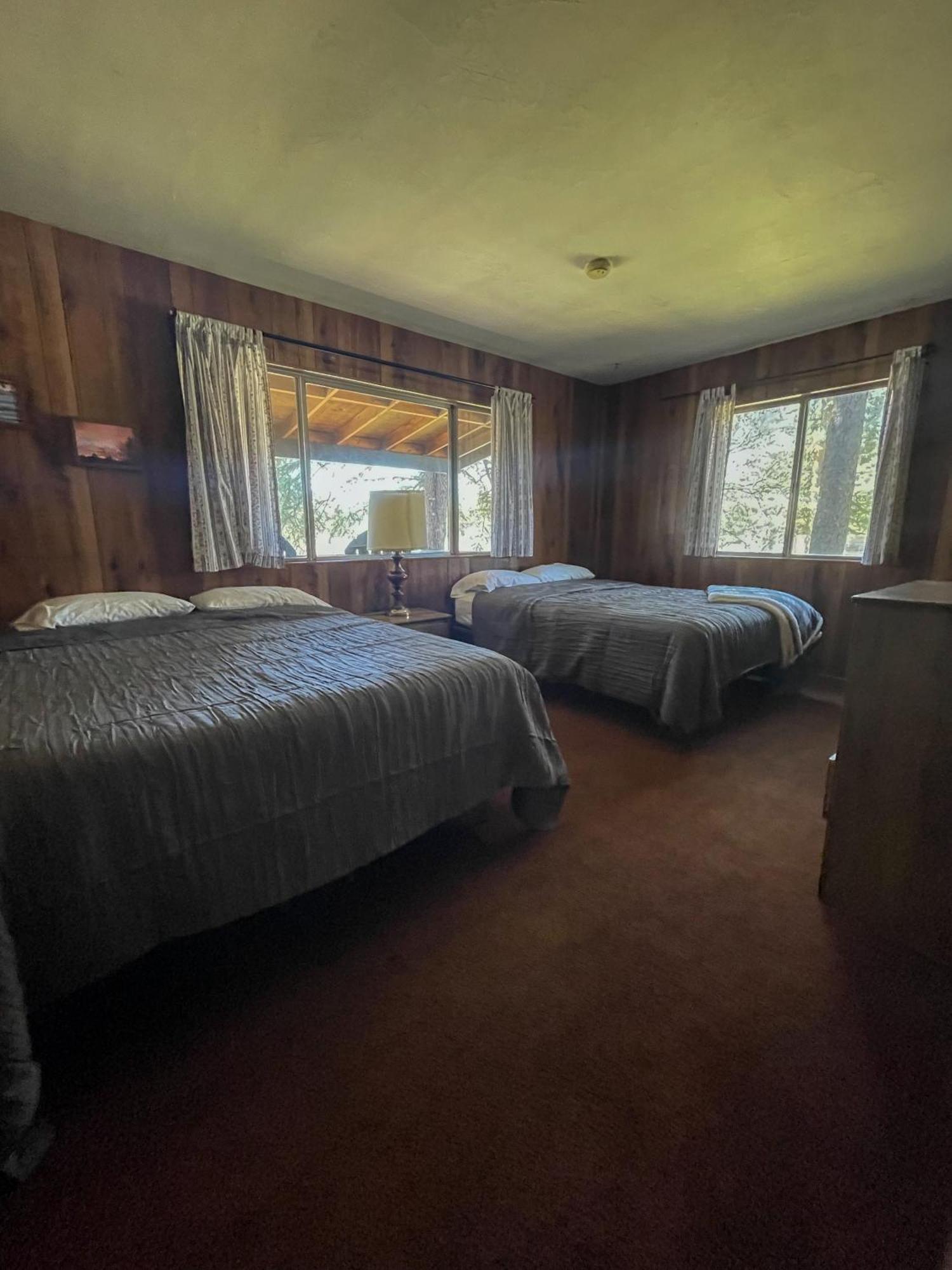 Lazy Oaks Resort パイントップ・レイクサイド 部屋 写真