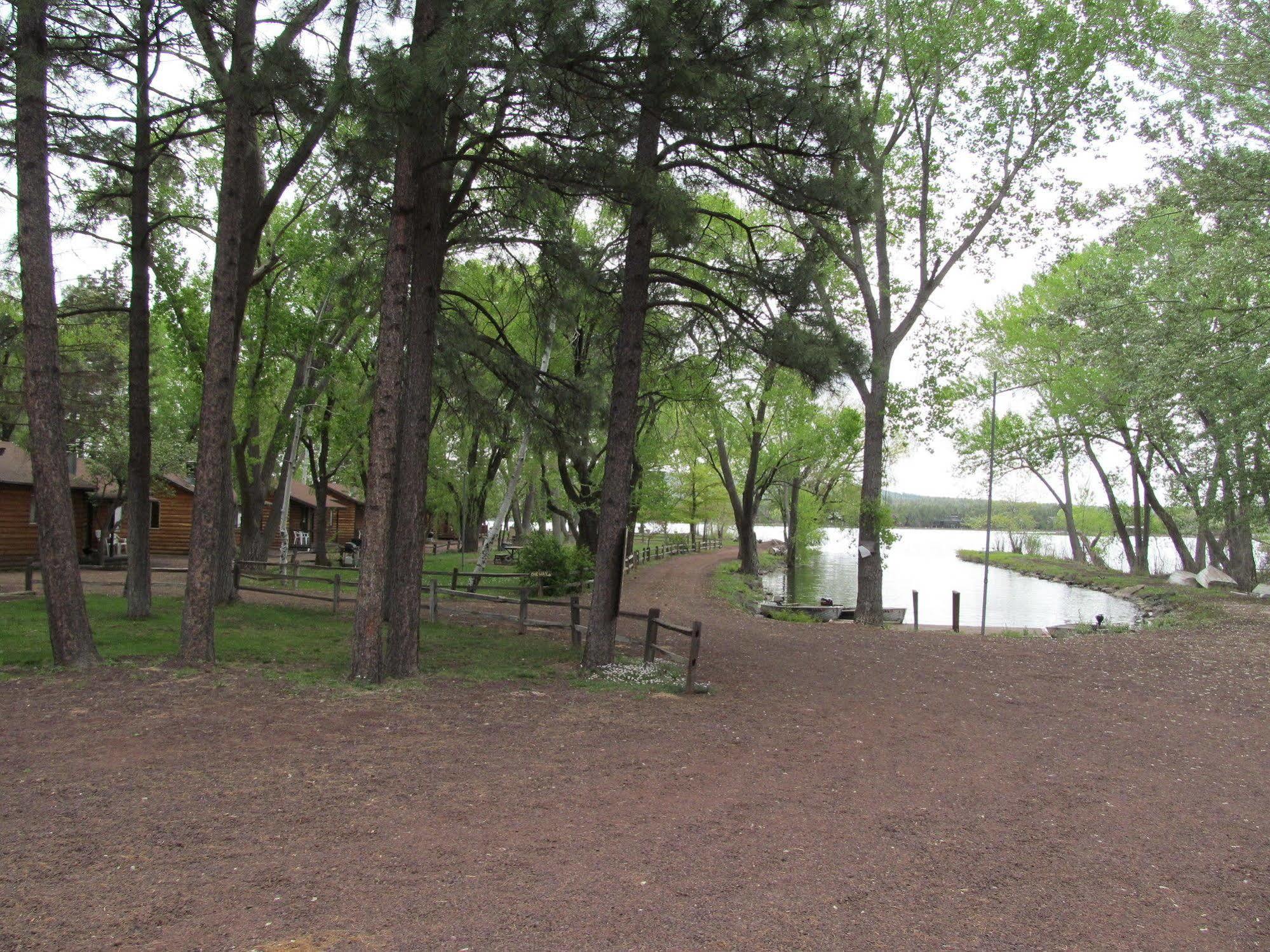 Lazy Oaks Resort パイントップ・レイクサイド エクステリア 写真